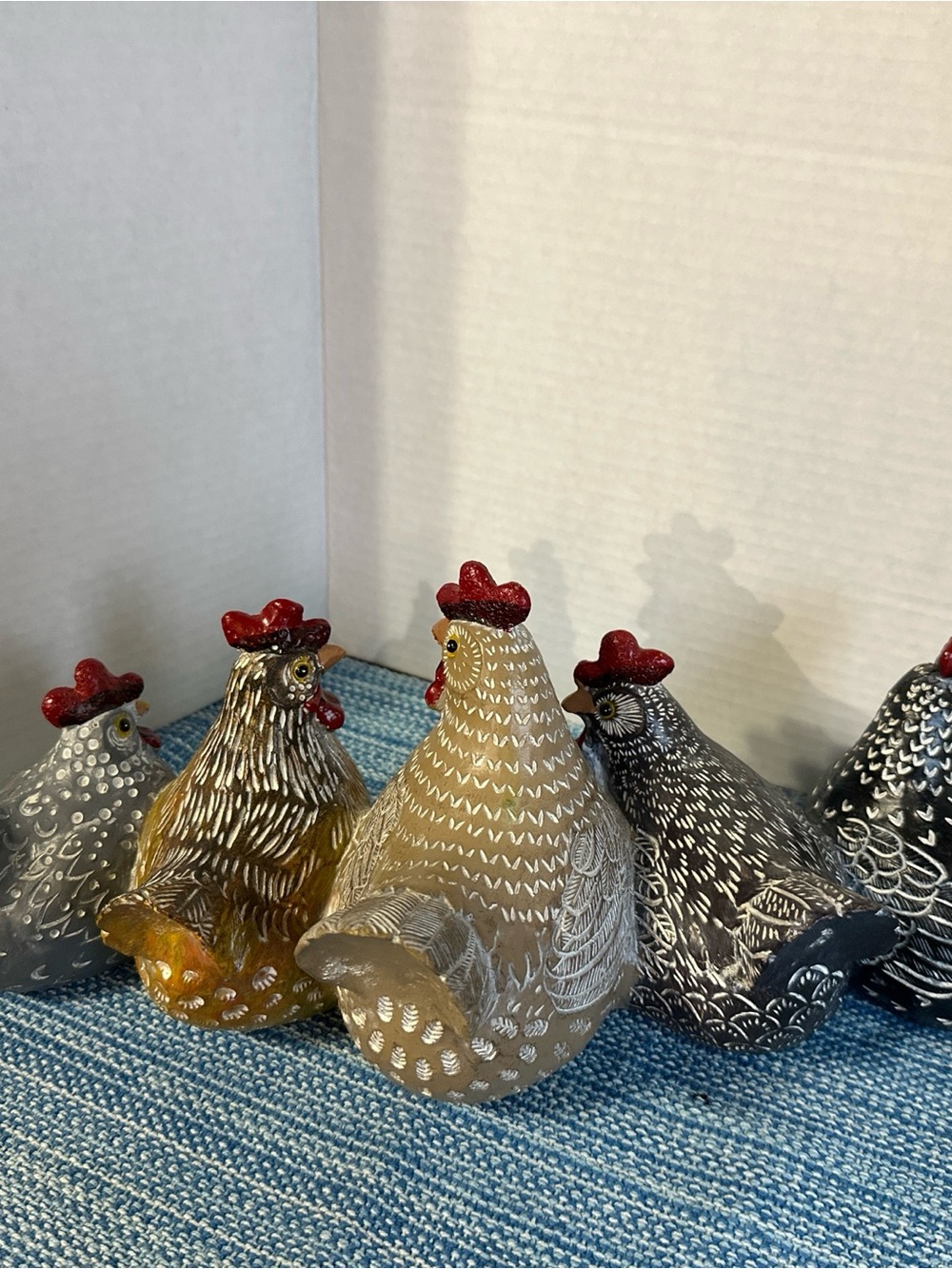 Decorative Wooden Chicken Figurines - Multicolor Set - Picture 5 of 6